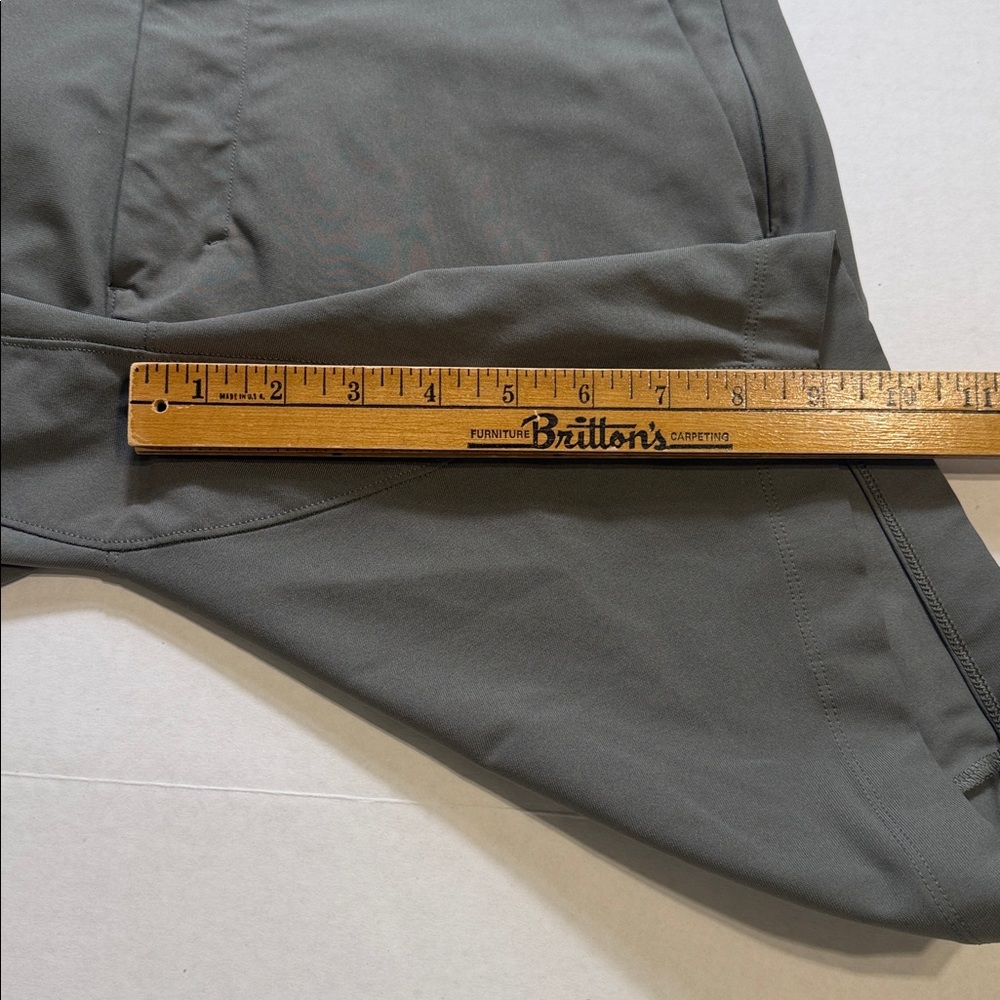 Lululemon Commission Short Classic 9" (Style LM7AK3S) - Picture 3 of 8